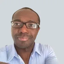 Dr Arsène Kemdem, cardiologue à la Clinique Churchill